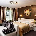 Boutiquehotel Am Dom Salisburgo